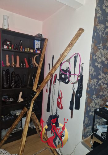 Mistress Gabriella Gallery Image