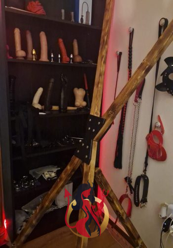 Mistress Gabriella Gallery Image