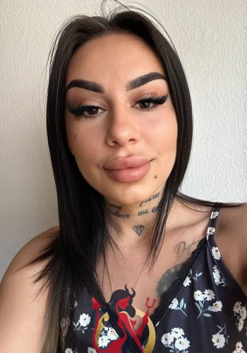 Tiffany Gallery Image