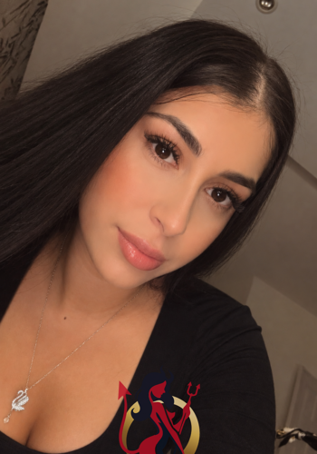 Liana Gallery Image