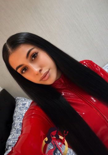 Liana Gallery Image